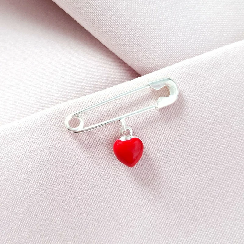 Biztostű Bross – Szív Charm –  925 Sterling Ezüst