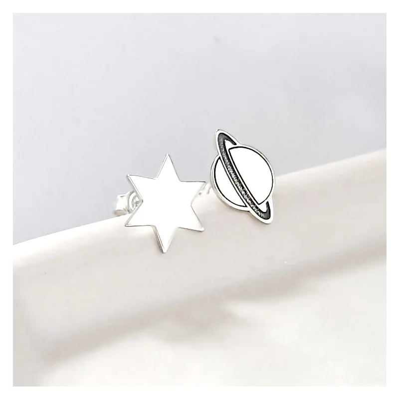 Személyre szabott fülbevaló – Bolygó és Csillag – 925 ezüst – csavaros záródással