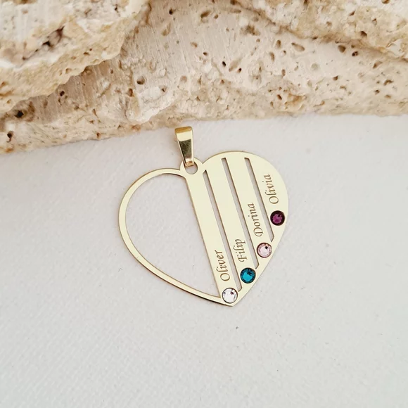 Családi Szív Medál - 4 Név - 9K Sárga Arany Swarovski Kristály