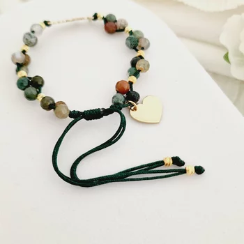 ÉLETERŐ Karkötő - Anyai Kötelék - MOM, szív charm és 18K Sárga Aranyozott 925 Sterling Ezüst gömbök, - Fazettált Achát ásvány gyöngyök - Zöld zsinór