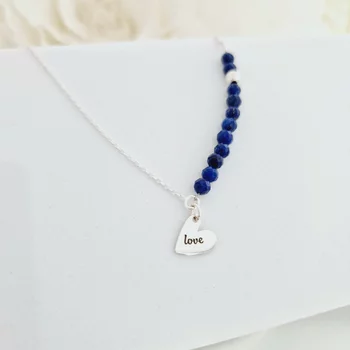 ÉLETERŐ nyaklánc - Az Élet Lüktetése - gravírozott szív medállal Lapis Lazuli ásványgyöngyökkel 4mm -  925 Sterling Ezüst