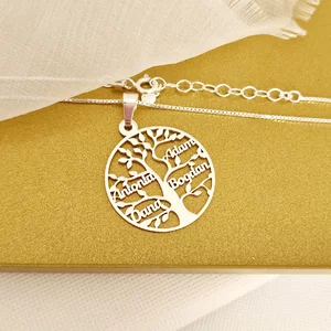 Életfa Nyaklánc - Személyre Szabott Nevekkel -  925 Sterling Ezüst - Körkapocs