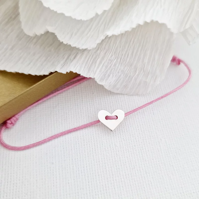 Ezüst Gombos Szív Karkötő állítható zsinórral