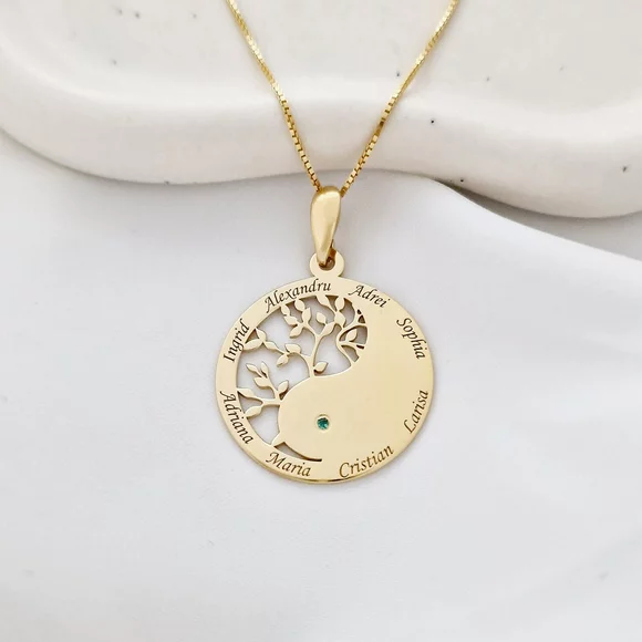 Ezüst Yin & Yang Nyaklánc 18K Sárga Arany bevonattal - Személyre szabható 8 Névvel - Smaragd díszítéssel