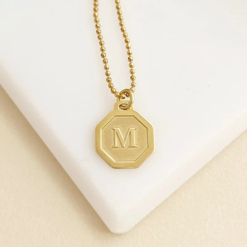 Férfi nyaklánc - Nyolcszögű - Domborított kezdőbetűvel - 925-ös Ezüst 18K Sárgaarany bevonattal