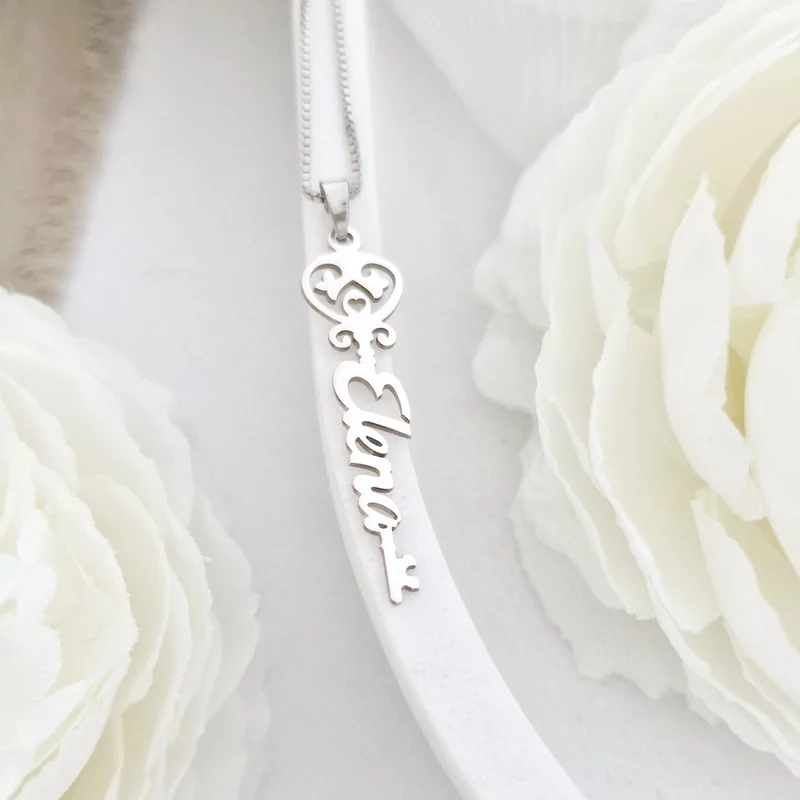 Függőleges Név Nyaklánc - A Sors Kulcsa - 925 Sterling Ezüst - Körkapocs