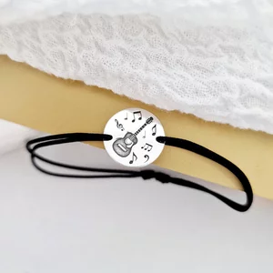 Gitár karkötő - Ezüst 925 - Fekete növényi selyem zsinór, állítható