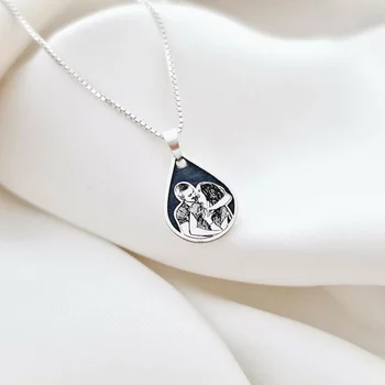 Gravírozott Fénykép Nyaklánc - Egy Csepp Emlék - Dombormű Gravírozás - 925 Sterling Ezüst