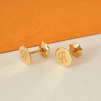 14K Baba Érme Fülbevaló Monogrammal