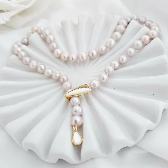 Gyöngy Nyaklánc - Halvány Rózsaszín Gömb Gyöngy - 18K Sárga Aranyozott 925 Sterling Ezüst - Elegáns Kapocs