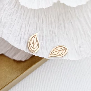 Leaf fülbevaló - 14 K sárga arany - csavaros zárás