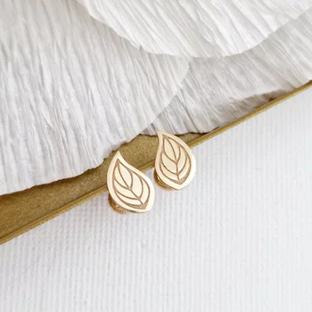 Leaf fülbevaló - 14 K sárga arany - csavaros zárás