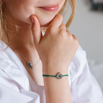 Ezüst Lóhere Karkötő Swarovski Kristállyal és állítható zsinórral