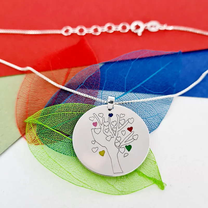 LUCAS lánc Gyermek kollekciónk - Fa medál színes szívekkel - Ezüst 925 és zománc