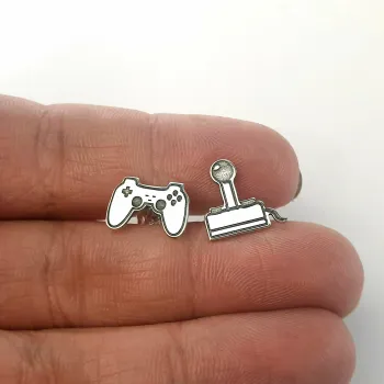 Aszimmetrikus fülbevaló - Joy stick és kar - Ezüst 925 - csavaros záródás