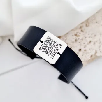 Széles Bőr Karkötő Ezüst QR Kód Lemezzel