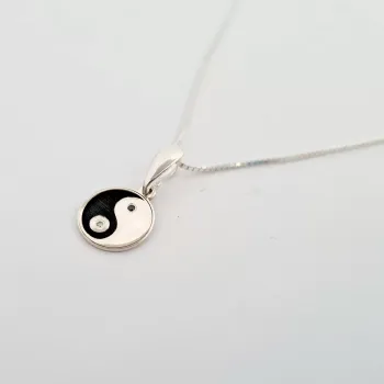 Ezüst Ying Yang Nyaklánc Gyémántokkal