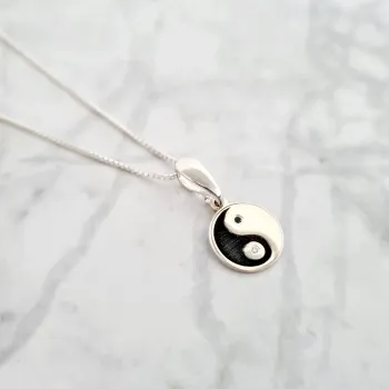 Ezüst Ying Yang Nyaklánc Gyémántokkal