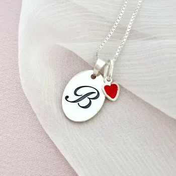 Love Initial Nyaklánc – Ovális Medál és Szív Charm – 925 Sterling Ezüst