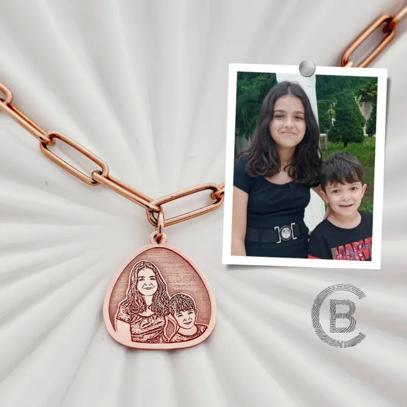 Nyaklánc Gravírozott Fénykép - Kerekített Háromszög Medál - 18K Rozé Aranyozott 925 Sterling Ezüst - Dombormű Gravírozás - Nagyszemű Lánc