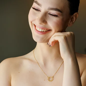 Római Kör Nyaklánc - Medál Születési Dátum Római Számokkal - 18K Sárga Aranyozott 925 Sterling Ezüst - Körkapocs