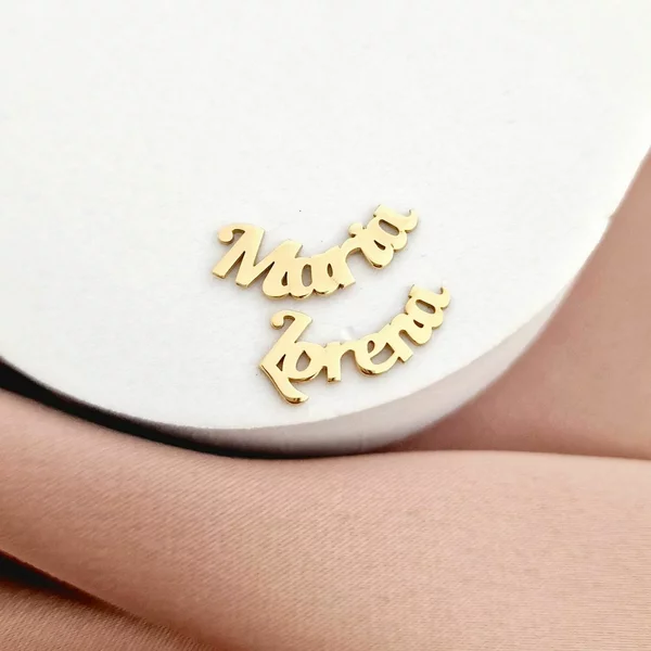 Személyre Szabott Ezüst Fülbevaló - Nevek Félkörben - 925-ös Ezüst 18K Arany bevonattal