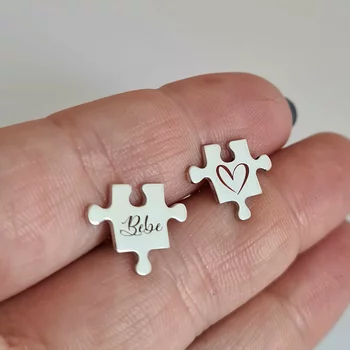 Személyre szabott fülbevaló - Gravírozott/színes zománccal díszített puzzle darab - Ezüst 925 - csavaros záródás