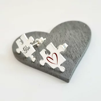 Személyre szabott fülbevaló - Gravírozott/színes zománccal díszített puzzle darab - Ezüst 925 - csavaros záródás