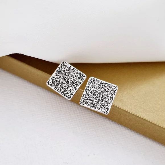 Ezüst QR Kód Fülbevaló