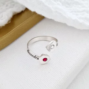 Személyre szabott gyűrű 2 névvel és 2 szívvel - Ezüst 925 - Swarovski kristályok
