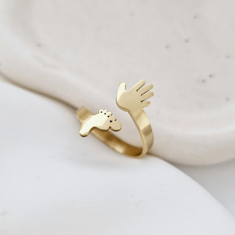Személyre szabott gyűrű 925-ös ezüstből, 18K Sárga Arany bevonattal - Kezecske és Lábacska