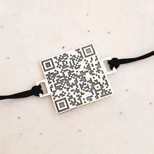 Ezüst QR Kód Karkötő - állítható zsinórral