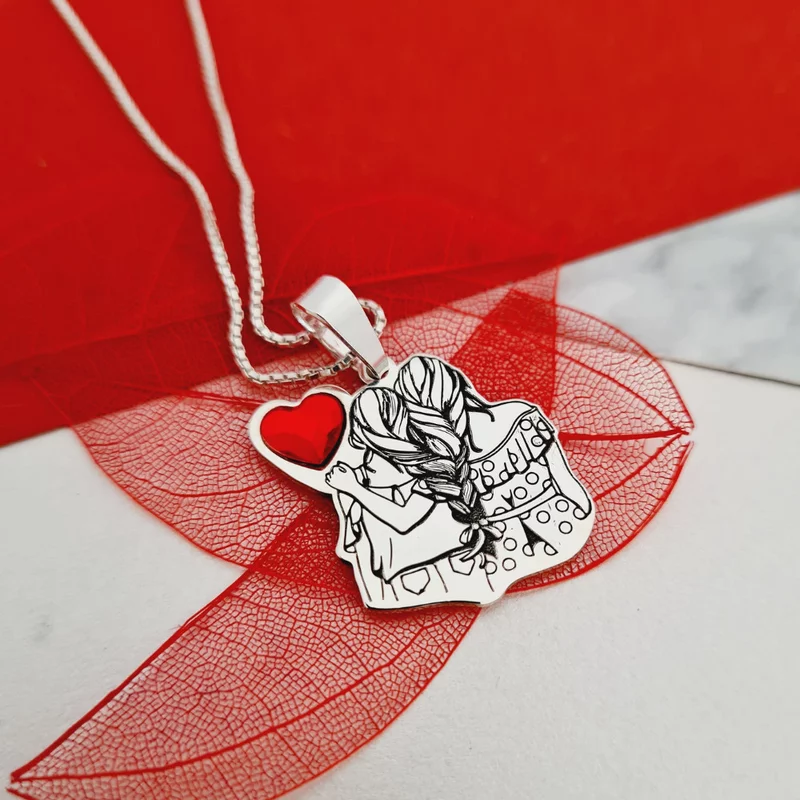 Személyre szabott lánc - Anya és lánya sziluettek - Ezüst 925 - Swarovski kristály szív