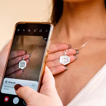 Ezüst Egységes Hatszögű Hangminta Nyaklánc