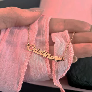 Személyre szabott lánc névvel és szív szimbólummal - Elegáns betűtípus - Ezüst 925 18K Rose Gold bevonattal
