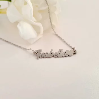 Személyre szabott lánc névvel és szív szimbólummal - Elegáns betűtípus - Ezüst 925