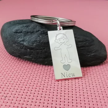 Szép kulcstartó gravírozott családtaggal és névvel - Ezüst 925