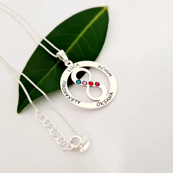 Végtelen Szeretet Nyaklánc  - 4 Név - 925 Sterling Ezüst  Swarovski Kristály - Körkapocs