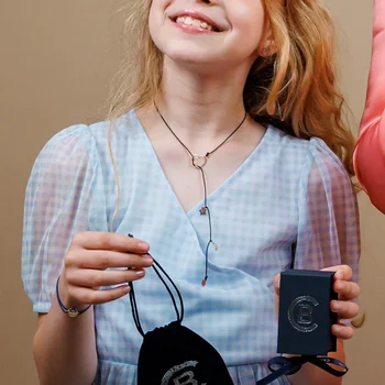 Ezüst Lariat Y Nyaklánc 18K rozé arany bevonattal - 1 Szív és 3 Választott Elem - fekete zsinór