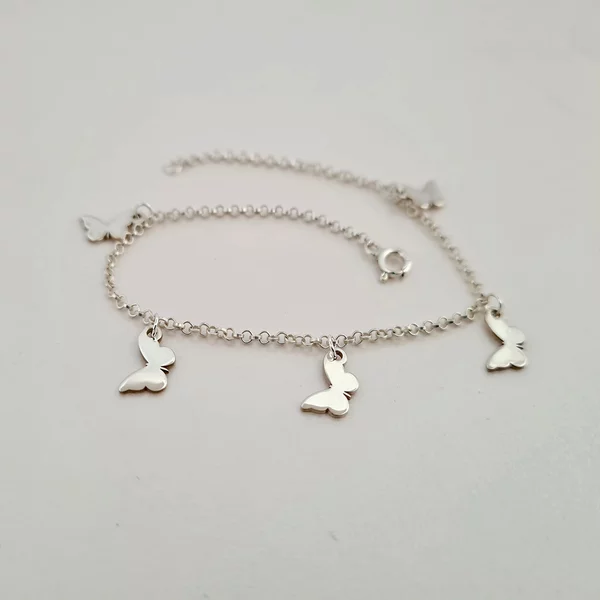 Bratara You’re My Butterfly - Model cu 5 fluturi si lantisor realizat pe marimea - Argint 925