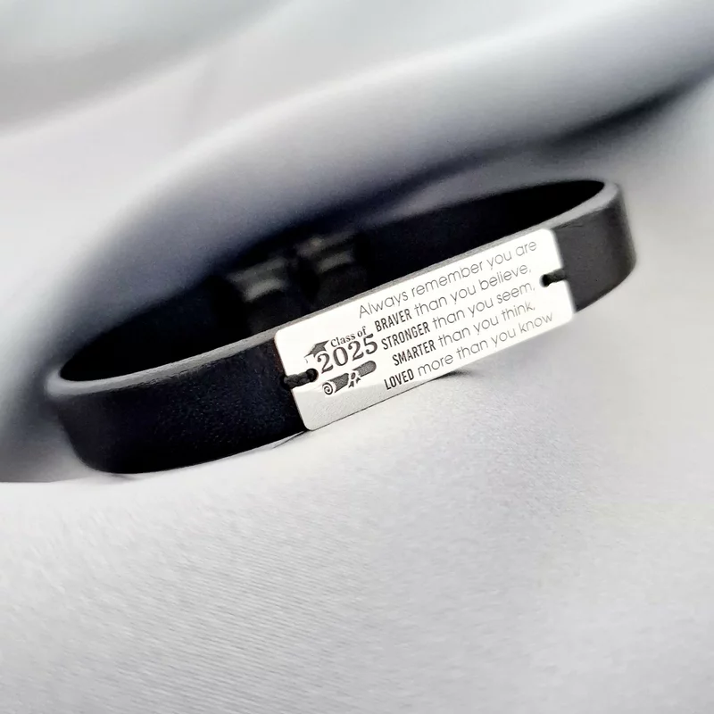 Bratara barbateasca cu piele neagra - Placuta personalizata cu text absolvire- Argint 925 - Inchizatoare neagra inox picture - 2