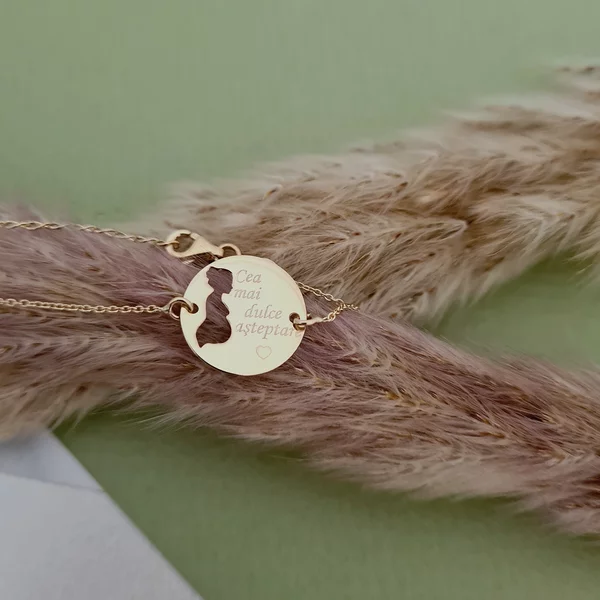 Bratara personalizata - Viitoare Mamica - banut 15 mm si lantisor - Aur Galben 9K