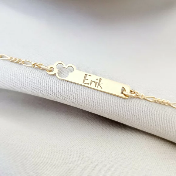 Bratara placuta - Forma soricel gravat cu nume personalizat - Argint 925 placat cu Aur Galben 18K - Cu lantisor fata/baiat