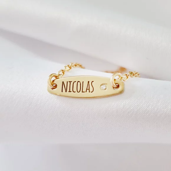 Brățară placuta personalizata cu nume de baiat – Diamant natural - Argint 925 placat cu Aur Galben 18K - Cu lantisor fata/baiat