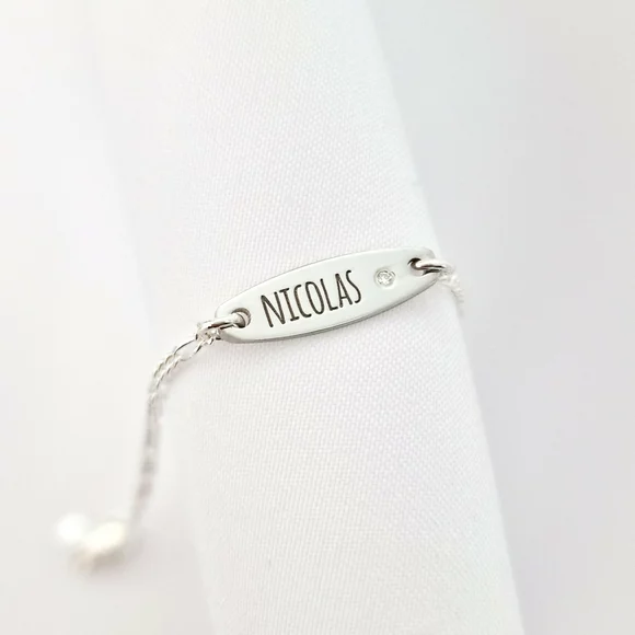 Brățară placuta personalizata cu nume de baiat – Diamant natural - Argint 925 Rodiat - Cu lantisor fata/baiat