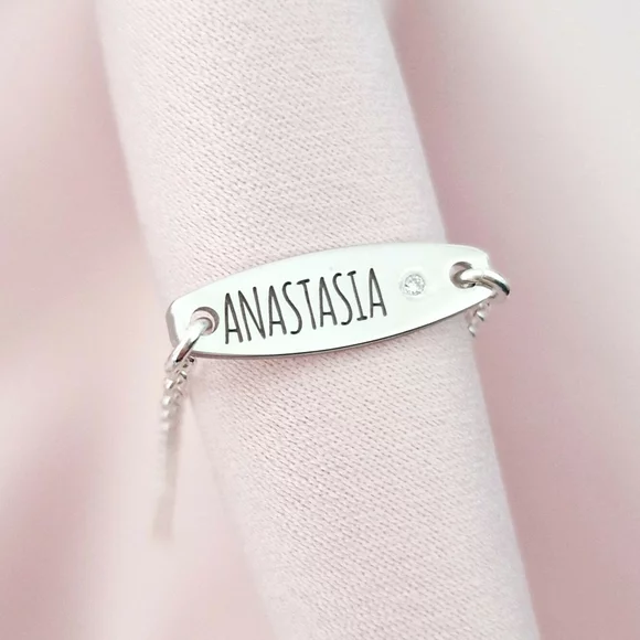 Brățară placuta personalizata cu nume de fetita – Diamant natural - Argint 925 Rodiat - Cu lantisor fata/baiat