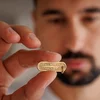 Lant barbatesc - Vector al Directiei - Personalizat nume in relief - Argint 925 placat cu Aur Galben 18K