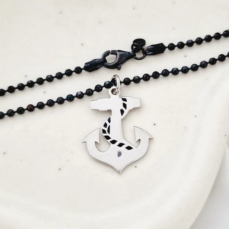 Lantisor Barbatesc cu Pandantiv Ancora – Argint 925 Rodiat, Email Negru si Diamant Negru picture - 3