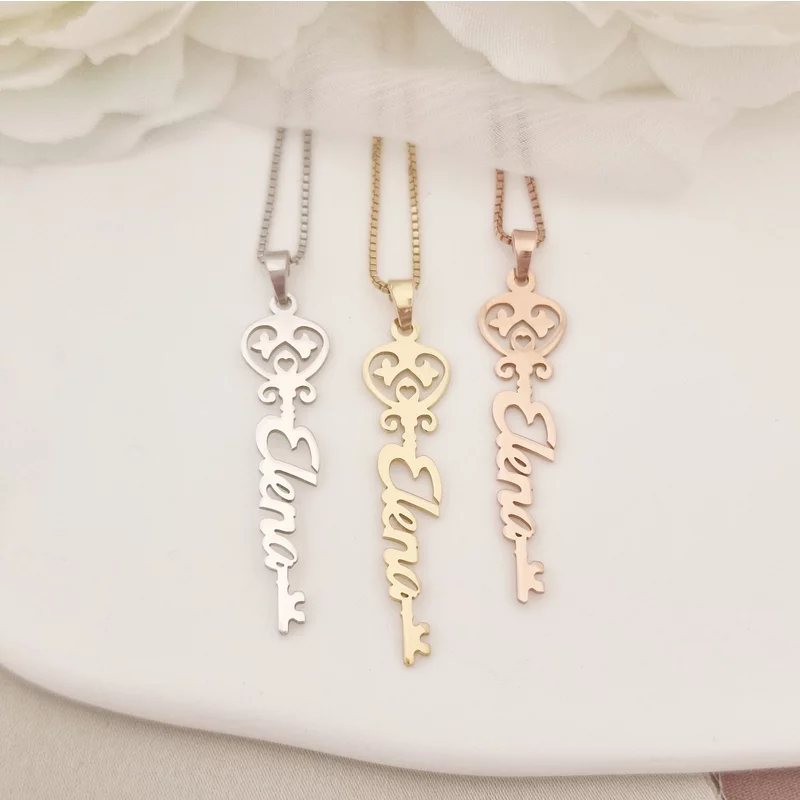 Lantisor Cheia Destinului - Nume pe verticala - Argint 925 placat cu Aur Galben 18K picture - 5