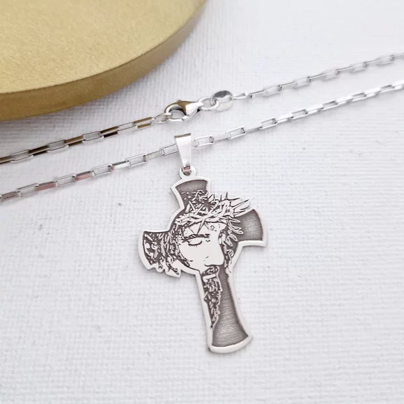 Lantisor Chipul lui Iisus pe crucea sfanta - Bijuterie cu Har pentru barbat - Argint 925 Rodiat - Lant cu zale groase